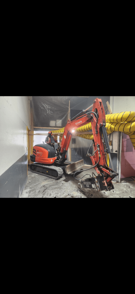 Kubota KX040 in a tight space